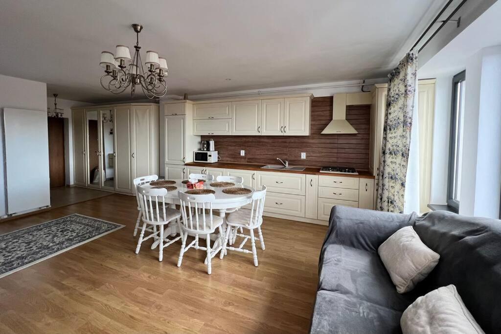 Central Apartment With Panoramic View 브라쇼브 외부 사진